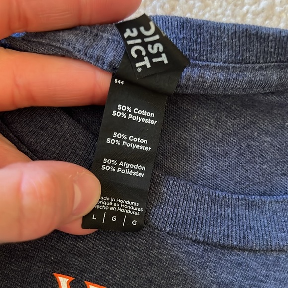 Bundle of 2 UVA tshirts - Picture 4 of 10